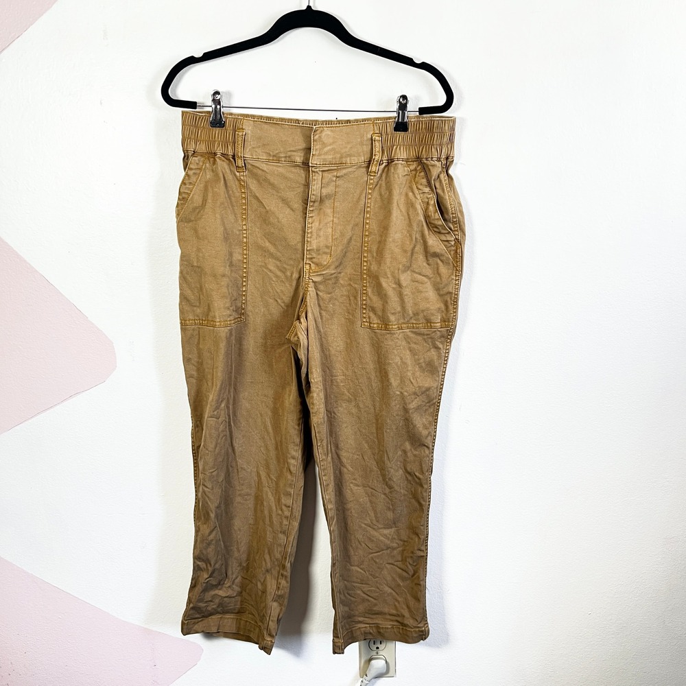CAbi Trouser Pants Womens Sz 12 Beige Minimalist Outdoors Vacation